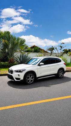 BMW X1 2.0 16V TURBO ACTIVEFLEX SDRIVE20I X-LINE 4P AUTOMÁTICO BMW X1 2.0 16V TURBO ACTIVEFLEX SDRIVE20I X-LINE 4P AUTOMÁTICO